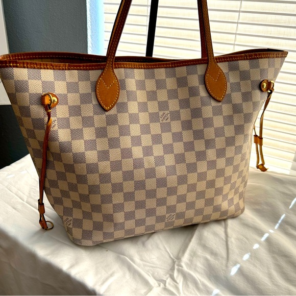 LOUIS VUITTON Neverfull - Picture 16 of 17